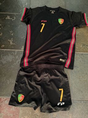 Black Portugal Soccer Jersey & Shorts Set with Pink-Green Stripe, #7